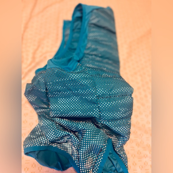 Teal blue Nike aeroloft 800 Running run vest, women’s medium - Picture 7 of 9